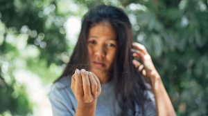 How to Deal with Seasonal Hair Loss